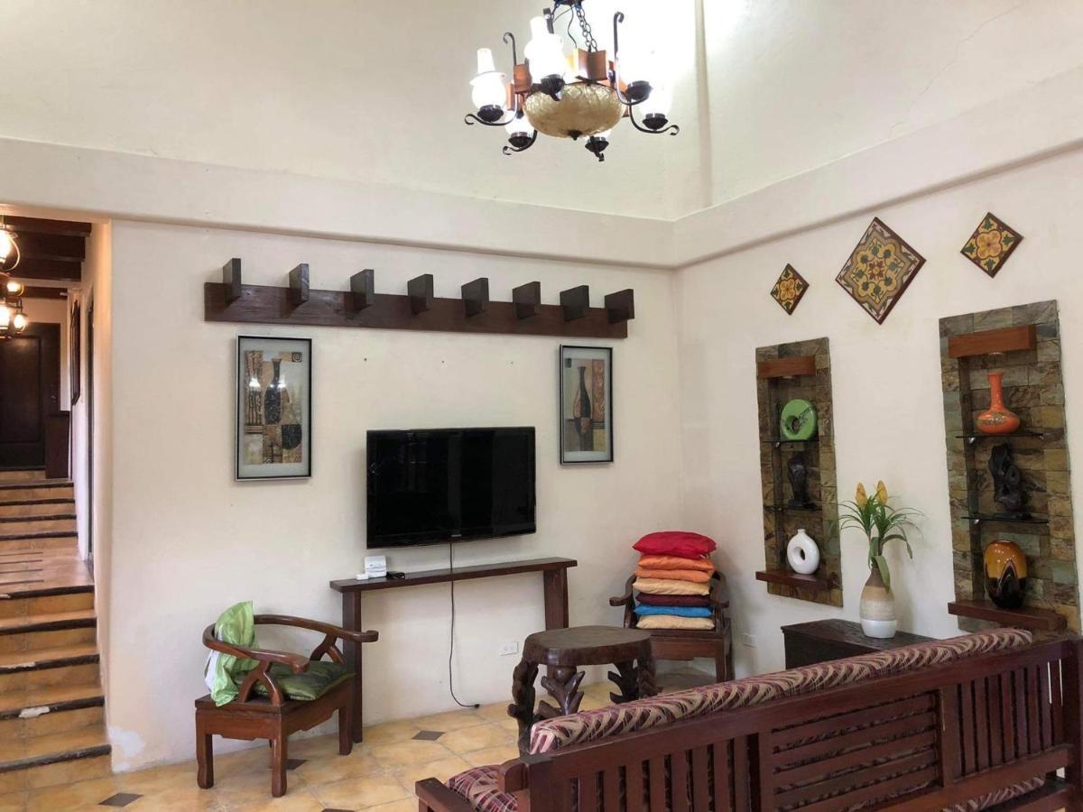 Tagaytay Bnr Guesthouse 4Br With Balcony 12-14 Guest 大雅台 外观 照片